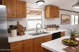 12131 W Catherine Ln, Tucson, AZ 85735 - Photo 9