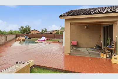 7926 W Moonfire Court, Tucson, AZ 85743 - Photo 19