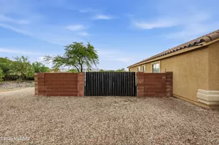 7926 W Moonfire Ct, Tucson, AZ 85743 - Photo 25