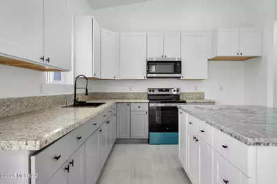879 Lisboa Court, Rio Rico, AZ 85648 - Photo 7