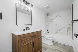 8546 E Pine Valley Dr, Tucson, AZ 85710 - Photo 27
