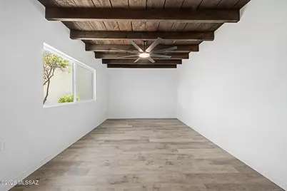 8546 E Pine Valley Drive, Tucson, AZ 85710 - Photo 5