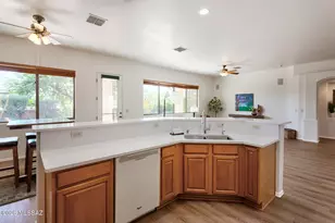 56 N Cape Royal Dr, Green Valley, AZ 85614 - Photo 13