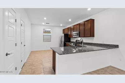 7093 W Muirwood Lane, Tucson, AZ 85757 - Photo 7