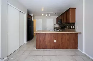 6560 S Meadow Fescue Dr, Tucson, AZ 85756 - Photo 9