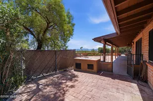 1235 E Moonridge Rd, Tucson, AZ 85718 - Photo 37