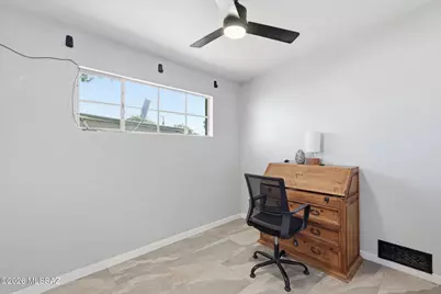 609 S Rosemont Avenue, Tucson, AZ 85711 - Photo 27