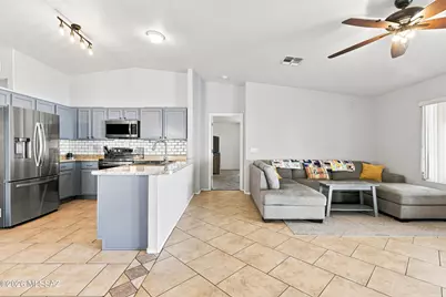 10126 E Rainbow Meadow Drive, Tucson, AZ 85747 - Photo 13