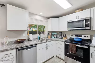 627 W Acadia Drive, Tucson, AZ 85756 - Photo 11