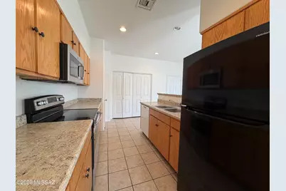 1336 W Emery Street #1, Tucson, AZ 85745 - Photo 5