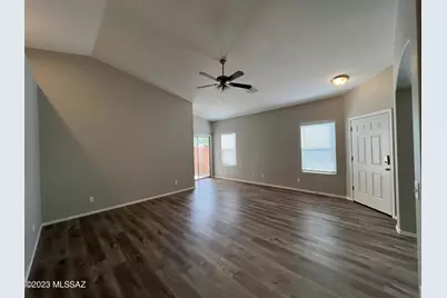 7478 W Mission View Place, Tucson, AZ 85743 - Photo 9