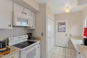 338 N Calle Del Chancero, Green Valley, AZ 85614 - Photo 5