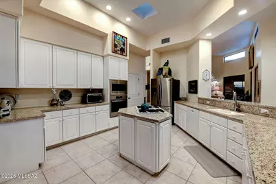 1012 E Baldy Spring Place, Green Valley, AZ 85614 - Photo 11