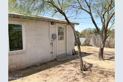 833 W Tipton Drive, Tucson, AZ 85705 - Photo 23