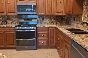 9771 N Clayton Pl, Marana, AZ 85653 - Photo 11