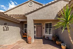 13730 N Heritage Canyon Dr, Marana, AZ 85658 - Photo 3