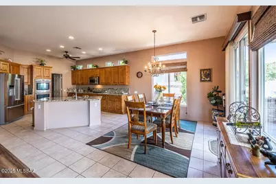 13730 N Heritage Canyon Drive, Marana, AZ 85658 - Photo 9
