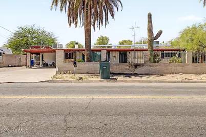 1801 N Rosemont Boulevard, Tucson, AZ 85712 - Photo 1