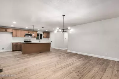 8943 S Emerald Lane, Hereford, AZ 85615 - Photo 9