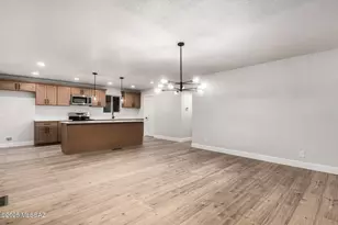 8943 S Emerald Ln, Hereford, AZ 85615 - Photo 9