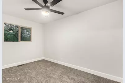 8943 S Emerald Lane, Hereford, AZ 85615 - Photo 21