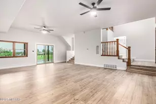 8943 S Emerald Ln, Hereford, AZ 85615 - Photo 5