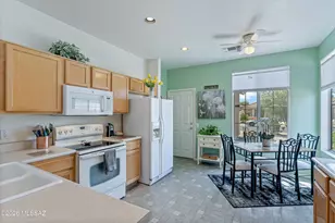 8048 W Cottonwood Wash Wy, Tucson, AZ 85743 - Photo 3