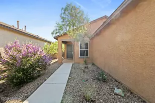6373 S Ambarella Dr, Tucson, AZ 85756 - Photo 3