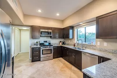 6802 E Brownstone Place, Tucson, AZ 85750 - Photo 9