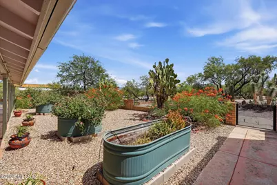 696 W Paseo Del Canto, Green Valley, AZ 85622 - Photo 13