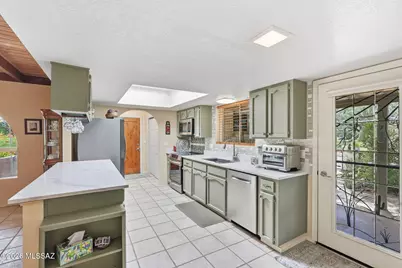 696 W Paseo Del Canto, Green Valley, AZ 85622 - Photo 5