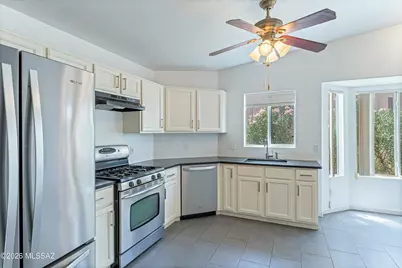 8999 E Fairway Groves Drive, Tucson, AZ 85730 - Photo 11
