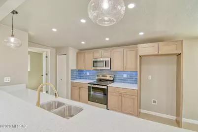 6458 E Calle Castor, Tucson, AZ 85710 - Photo 7