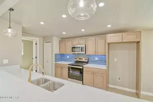 6458 E Calle Castor, Tucson, AZ 85710 - Photo 7