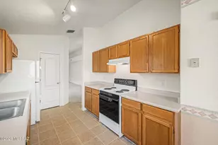 3625 W Sunbonnet Pl, Tucson, AZ 85742 - Photo 7
