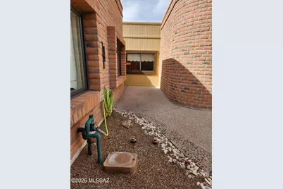 2009 W Misty Hollow Lane, Tucson, AZ 85704 - Photo 3