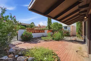 55 N Los Pinos, Green Valley, AZ 85614 - Photo 9