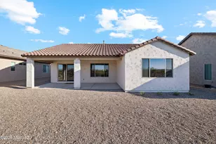 1533 E Dahlia Dr, Green Valley, AZ 85614 - Photo 17