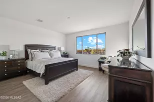 1533 E Dahlia Dr, Green Valley, AZ 85614 - Photo 11