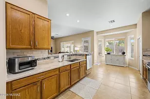 7277 W Brubeck Ct, Tucson, AZ 85743 - Photo 19