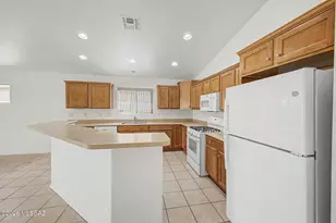 6862 W Copperwood Way, Tucson, AZ 85757 - Photo 11