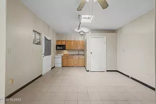 7114 E Sylvane Dr, Tucson, AZ 85710 - Photo 33