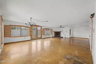 7114 E Sylvane Dr, Tucson, AZ 85710 - Photo 9