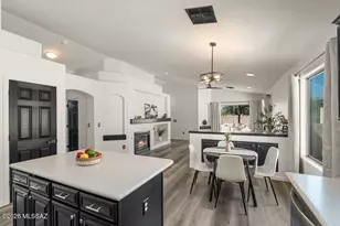 7130 S Oakbank Dr, Tucson, AZ 85757 - Photo 9