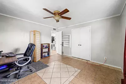 725 E McMillan Drive, Tucson, AZ 85719 - Photo 17