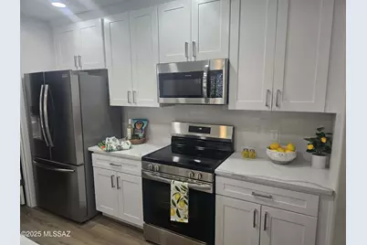 2022 E River Road #103, Tucson, AZ 85718 - Photo 5