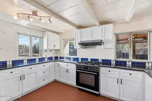 1039 E Linden St, Tucson, AZ 85719 - Photo 9