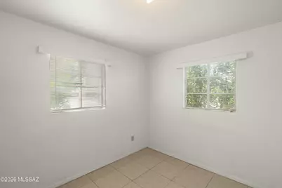 4638 E 14th Street, Tucson, AZ 85711 - Photo 15
