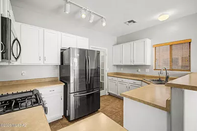8222 W Babbitt Court, Tucson, AZ 85757 - Photo 9