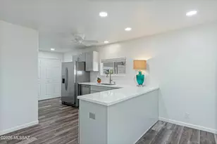 210 W Matterhorn St, Tucson, AZ 85737 - Photo 11